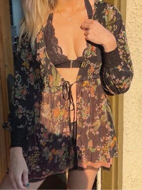 We Are HAH Make It A Double Reversible Floral Lace Robe Dress Medium